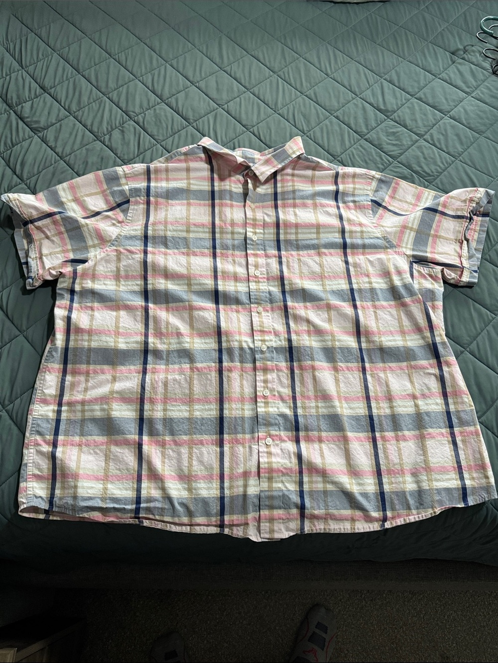 Men's Short-Sleeve Plaid Button-Down Shirt - Pastel Pink & Blue